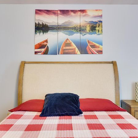Zen Den - Pocono Lakefront With Hot Tub ! Pocono Summit Екстер'єр фото